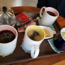 COffee ☕ BEANS 빈스 커피와 로투스 이미지