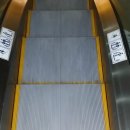 에스컬레이터 청소 계단 기계작업 (주)그린케어시스템 종합청소 대행업체 이미지