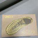 KNSO3E012IV KEEN 유니크 샌들 240사이즈 아이보리 + 이대 포히엔