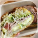 사림동170 | 창원 베이커리 맛집 윗하우스 꿀바질샌드위치 소금빵 앙버터바게트 배민 할인쿠폰