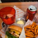 프라이펫 | 도화동 체다페퍼 딥치즈버거 후기! 귀여운 강아지가 반겨주는 펫동반 식당, 고구마프라이까지 완벽!