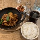 대성당약국 | 파리여행 🇫🇷 DAY2(3) - 몽마르뜨 언덕, 푸니쿨라 타는 곳, 사크레쾨르 대성당, 몽쥬약국, 한식당 ‘지음’