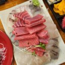 대박참치 | [길동 맛집] 통으로 주는 가성비 최고 길동 횟집 &#39;대박 참치 초밥 모듬회&#39; 후기