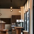 콤마위치 | 광안리 애견동반 카페&amp;바 '콤마' 조용하고 아늑한 공간