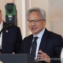"트럼프, 엔비디아·애플·엑손·보잉 CEO 中방문 동행 초청" 이미지