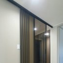 교대하늘채경로당 | 교대역 하늘채 뉴센트원 아파트 시크한 블랙 원슬라이딩 중문 시공 후기! (이원 현관중문)