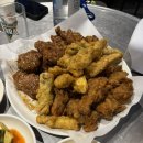 미친치킨 | 신림 야장 치킨 맛집 골뱅이랑치킨 가성비 미친 튀김 가득 기본찬 미친 치킨 찐맛집후기