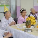 사랑스러운 노인전문요양원 이미지