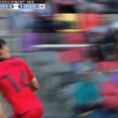 U-20 월드컵 8강전 대한민국 선제골 득점 이후 심판 판정.gif 이미지