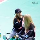 휘이