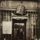 으젠느 앗제(Jean Eugene Auguest Atget) 1857년 2월 12일 (프랑스) - 1927년 8월 4일 이미지