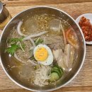 “냉면 먹을 때” 식초 넣어 먹으면 절대 안 되는 이유 이미지