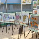 꿈꾸는 꼬마 예술가 이미지