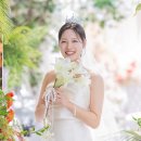 뉴축복웨딩홀 앞 | 더뉴컨벤션웨딩홀 더뉴홀 본식스냅, 스튜디오라움이 담아낸 로맨틱 순간들