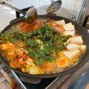 외국인도 줄 서서 먹는다 진득한 햄 맛이 살아있는 전국 부대찌개 맛집 5 이미지