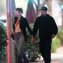 여자가 키가 더 큰 할리우드 커플들 이미지