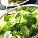 봄 샐러드 이미지