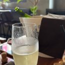 업스테어앤드 이미지