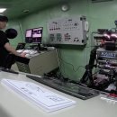 군함 탄 해군 로봇…“키 110도 잡아!” 복명복창하며 타기 돌렸다 이미지