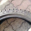 금호타이어 ECSTAR KU19 235/35R19 한짝. 100km 사용. 이미지