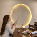 보름달을 닮은 따뜻한 기다림 / A warm wait resembling a full moon 이미지