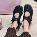 타비 | 나이키 에어리프트 브리드 버클 착용후기 타비 메리제인 운동화 추천