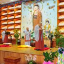 오월에윤 이미지