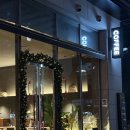 창원 상남동 카페 황실스탠다드 대형 크리스마스 트리