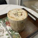 강남대로10길 8 | [오와케이크 양재시민의숲점] 달달한 라떼에 진심인 사람이라면 강추!