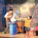 책 읽어주는 마술사 이미지