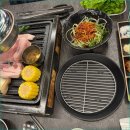 바다 뷰와 훈연 향 가득한 애월삼겹살 맛집 정직한돈 후기