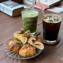 커피카페 | 서울 소금빵 맛집, 합정 베이커리 카페 <커피폴리> 후기