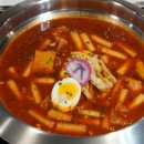 홍대 분식집에서 맛 볼수 있는 전통 일식 튀김. 전투 떡볶이 이미지