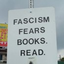 Fascism Fears Books. READ. 이미지