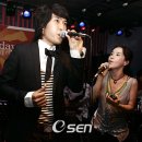 노래클럽 앞 이미지