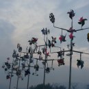 바람개비 조형물 이미지