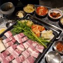 정운식당 | 김해 내외동 생삼겹살 맛집 정운식당