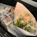 플레르케이커리 | [시흥 플레르케이커리] 프로포즈 생화케이크+꽃다발 받은 후기🎂