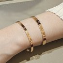 옐로우 터널 | 까르띠에 - 러브 팔찌 미듐 옐로골드 16사이즈 후기 (색상, 사이즈 고민 꿀팁, 레이어드샷)