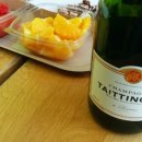 샴페인 떼땡저. TAITTINGER 이미지