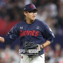 "좋을 땐 얘기도 안 하다가…" 여기저기서 쏟아지는 훈수, 박세웅은 애써 불편한 심기 감추지 않았다 이미지