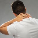 신길튼튼정형외과의원 | 신길 정형외과 목이 뻣뻣하고 팔까지 저리다면? 목디스크일까?