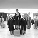 연극 <예외와 관습> 이미지