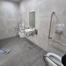 사천도서관 화장실 이미지