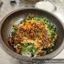 제주 오랑우탄면사무소 공항점: 꾸덕한 탄탄면에 밥까지 싹싹 비비는 마성의 맛집