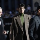 (주)원더피플 | 차은우, 파리 패션위크 평정한 ‘조각 비주얼’… 생 로랑도 반한 아우라