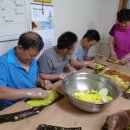 옆구리터진 김밥 이미지