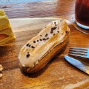 디저트 카페 <온고 파티스리> 후기 - 초코 에끌레어 (CHOCOLATE ECLAIR) / 연희동의 작은 프랑스 과자...