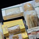 푸드스토리 | 스타벅스 토이스토리 신메뉴 푸드 추천 슬링키 쫄깃 소시지 브레드 후기