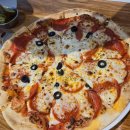 새 조형물 및 분수 이미지